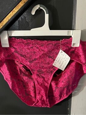 torrid Hot Pink Lace Bikini Panty. Torrid tub live:#53